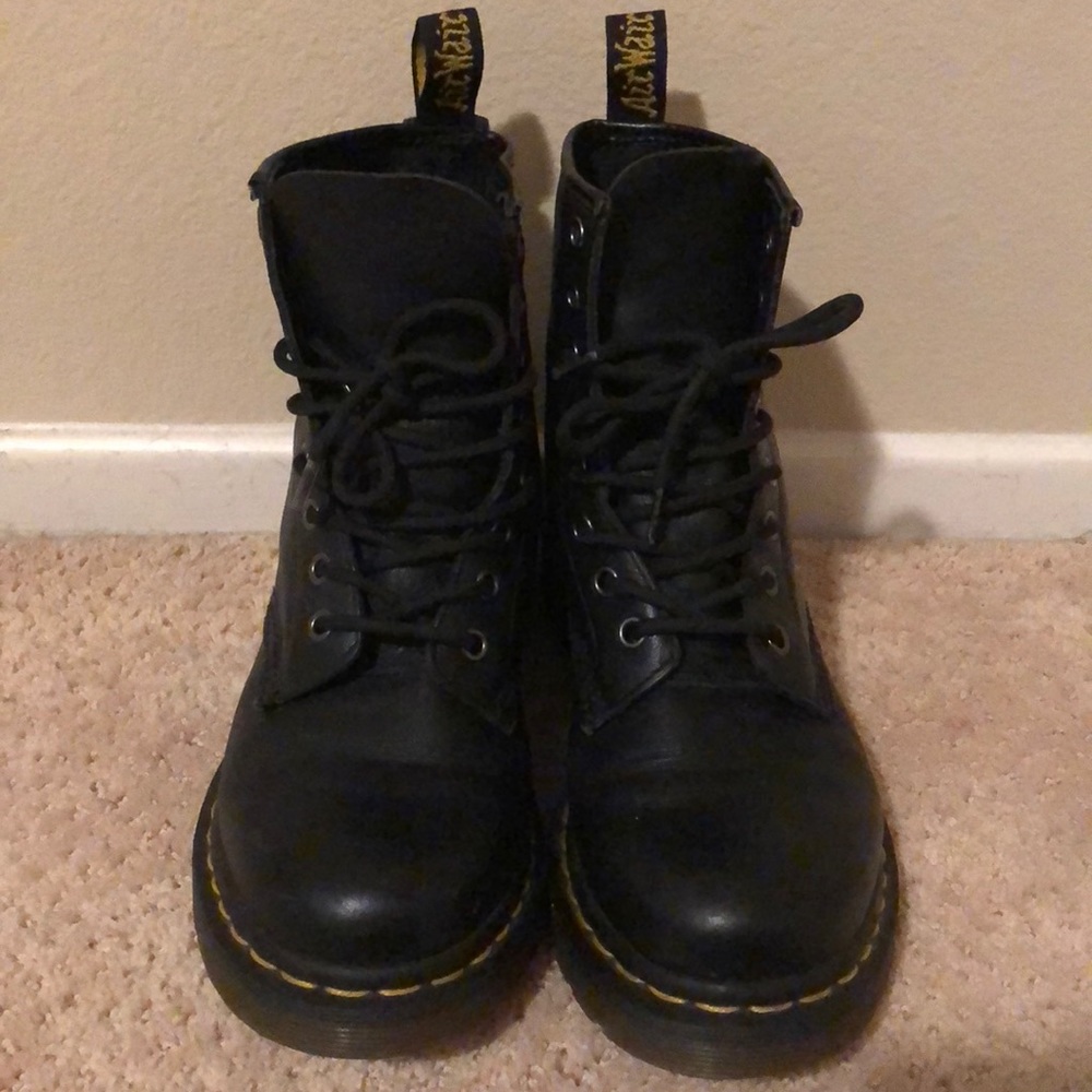Women’s 8 Hole Dr. Martens